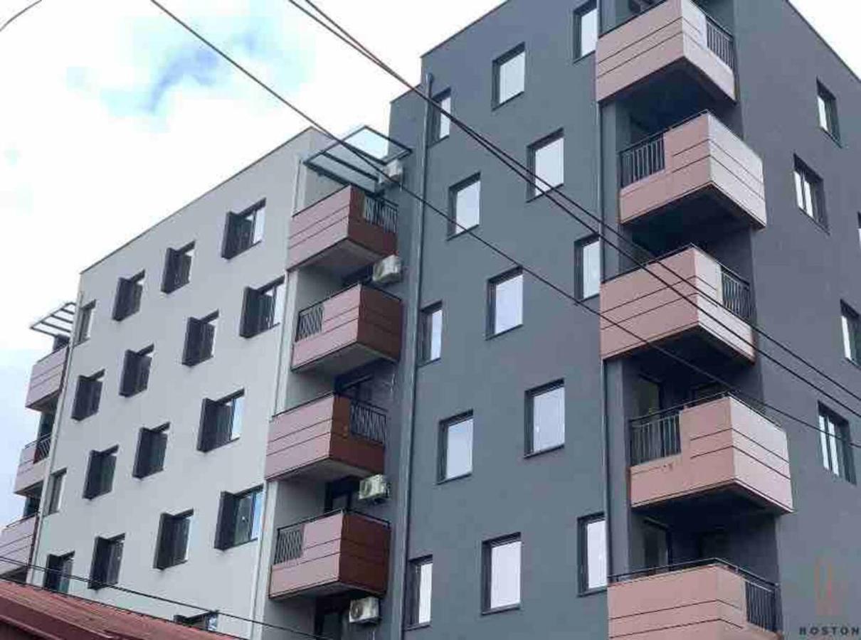 Ira'S 2 Bedroom Central Place With Private Parking Skopje Ngoại thất bức ảnh