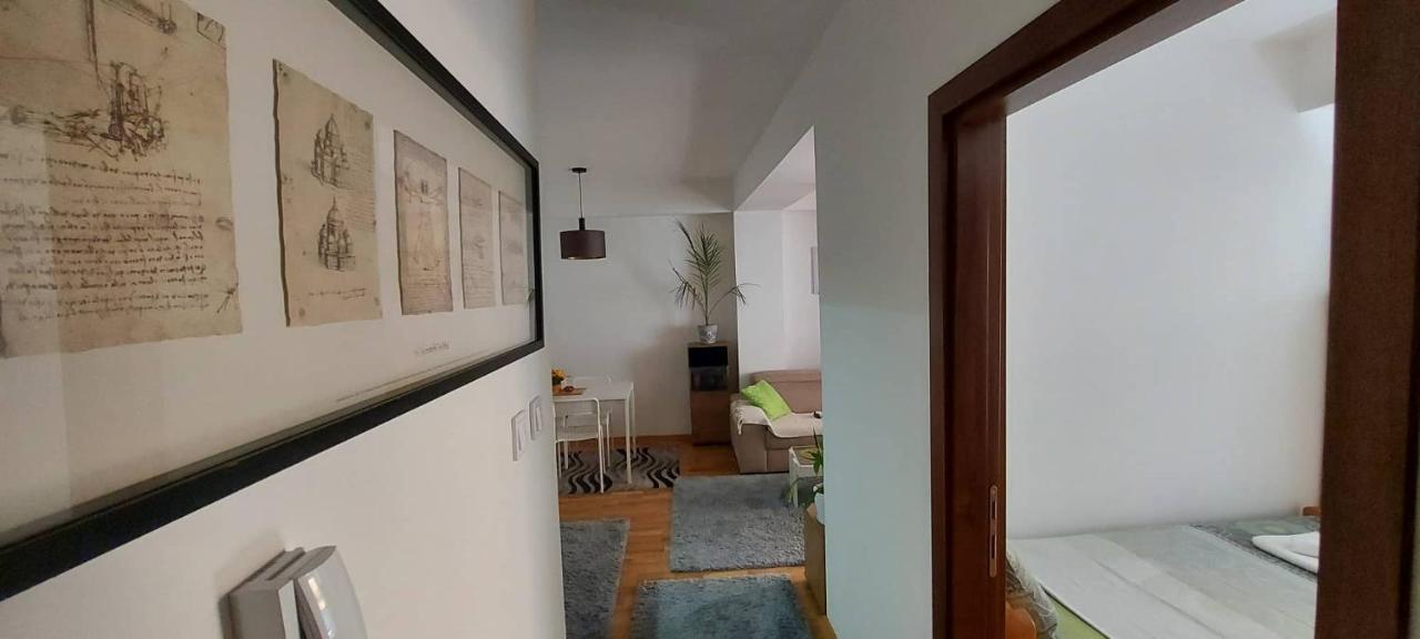 Ira'S 2 Bedroom Central Place With Private Parking Skopje Ngoại thất bức ảnh