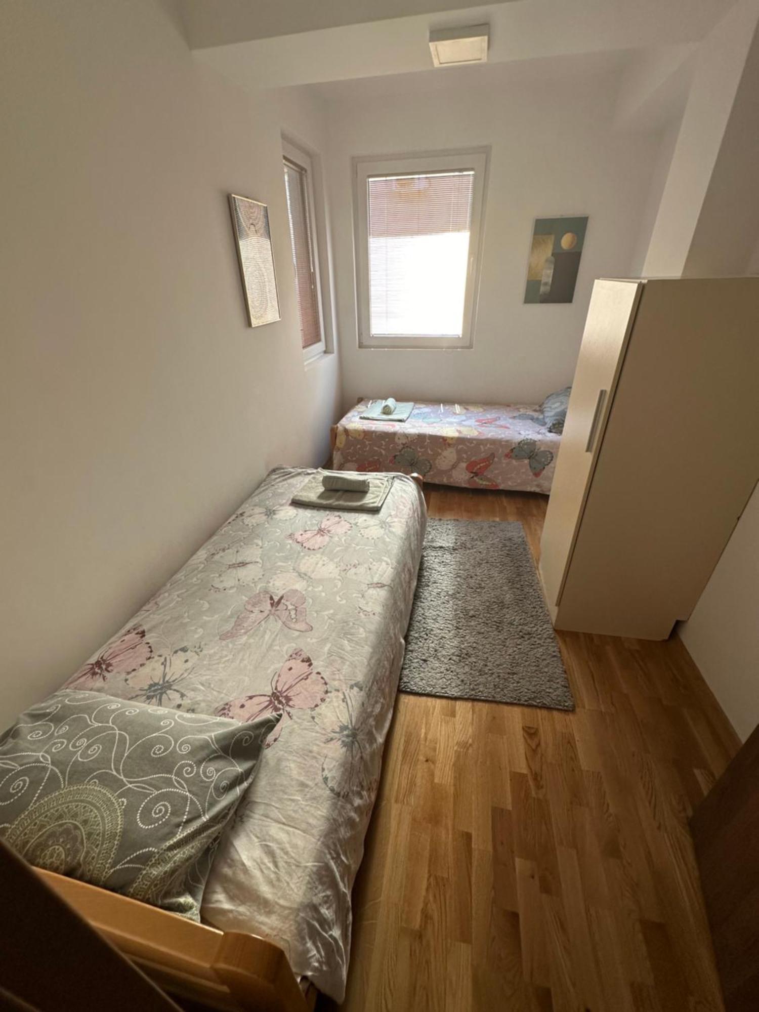 Ira'S 2 Bedroom Central Place With Private Parking Skopje Ngoại thất bức ảnh